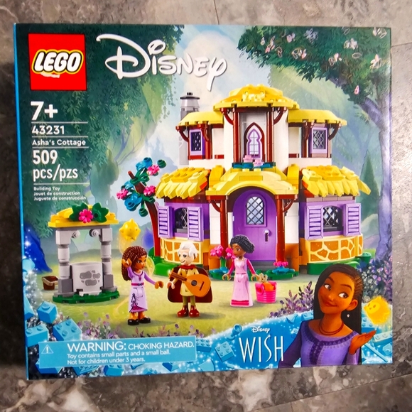 Brand new Lego Disney wish Ashas cottage - Picture 1 of 2